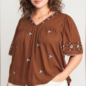 31. NWT Old Navy Embroidered Top